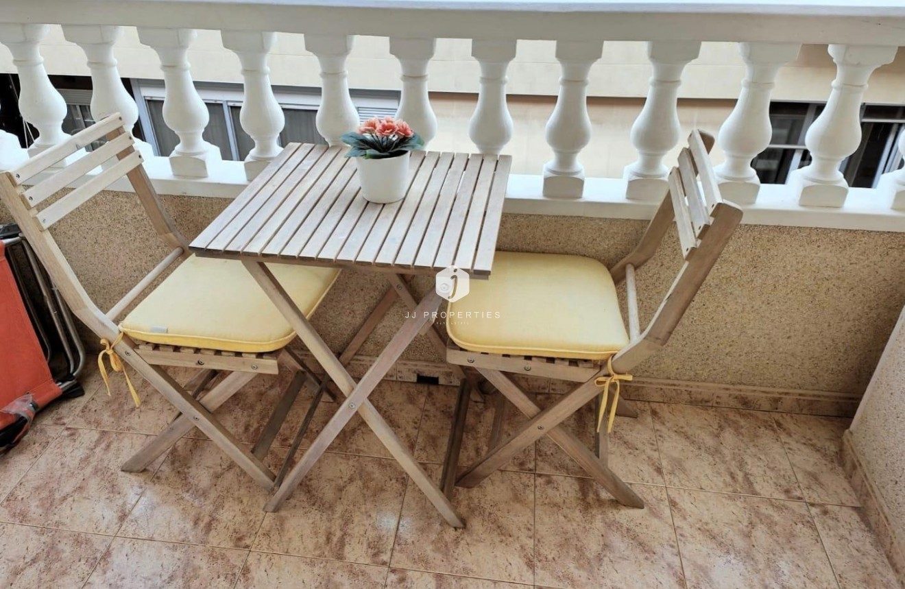 Resale - Apartment / flat -
Torrevieja - Estacion de autobuses