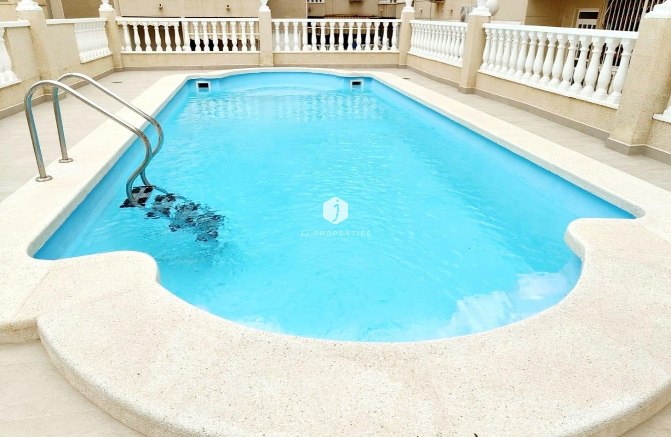 Resale - Apartment / flat -
Torrevieja - Estacion de autobuses