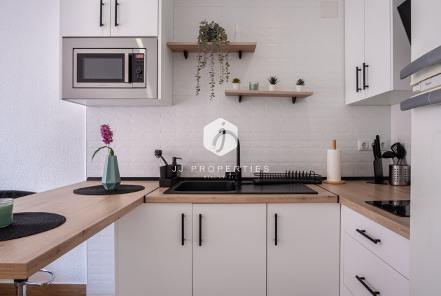 Resale - Apartment / flat -
Torrevieja - Costa Blanca