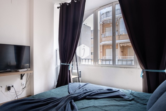 Resale - Apartment / flat -
Torrevieja - Costa Blanca