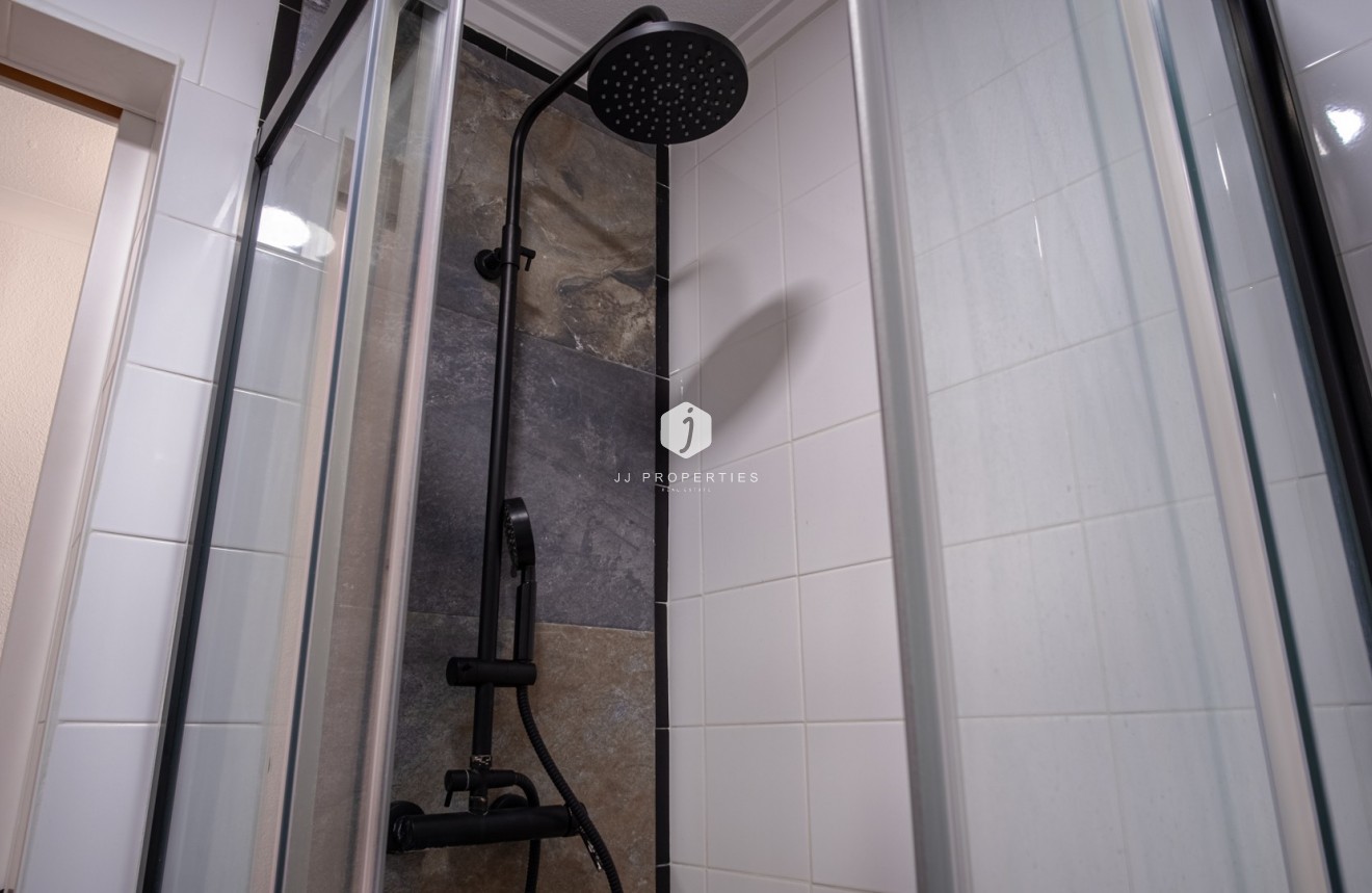 Resale - Apartment / flat -
Torrevieja - Costa Blanca