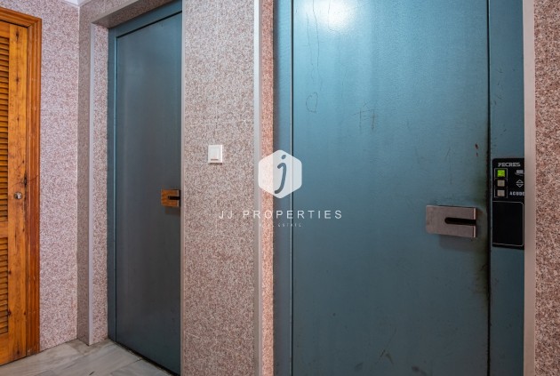 Resale - Apartment / flat -
Torrevieja - Costa Blanca