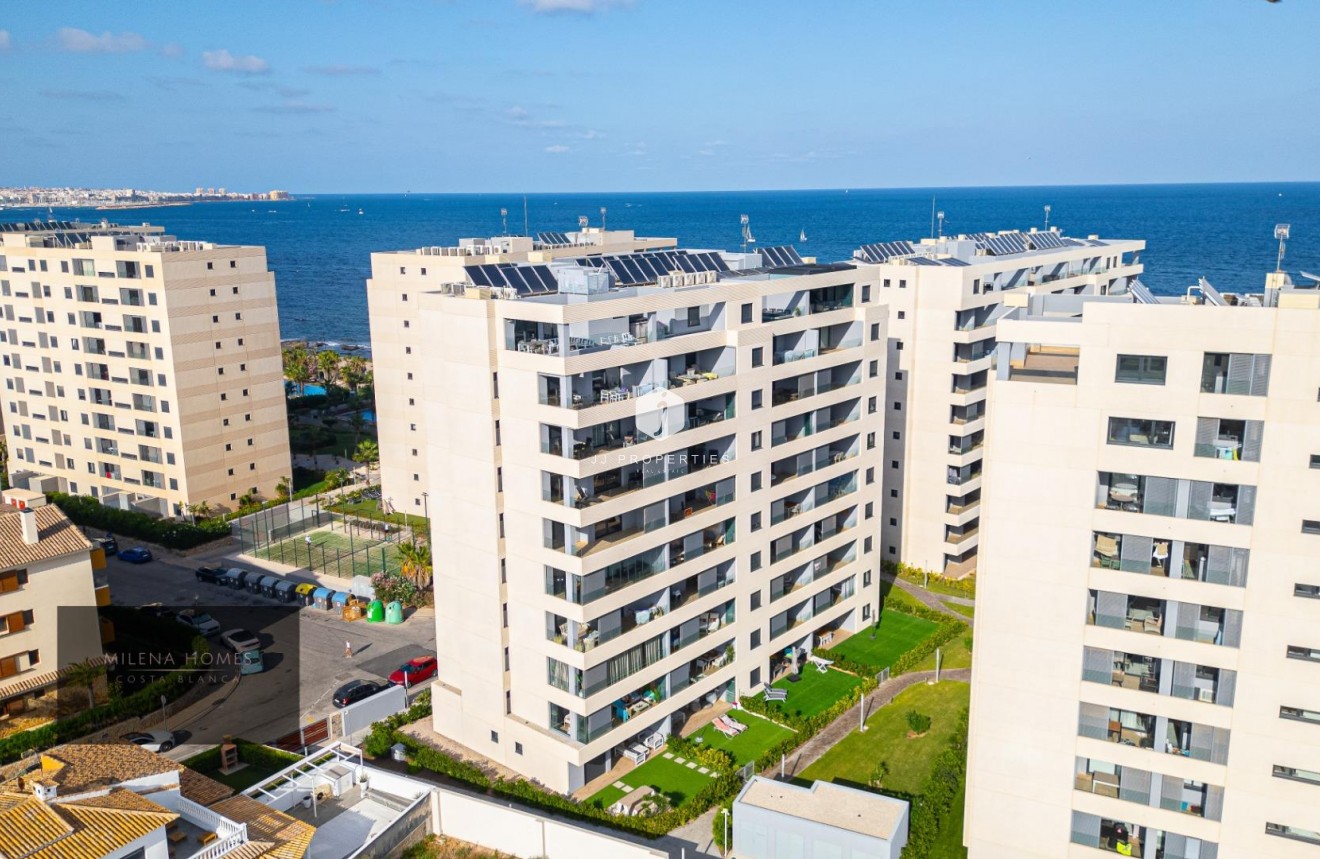 Resale - Apartment / flat -
Torrevieja - Punta prima