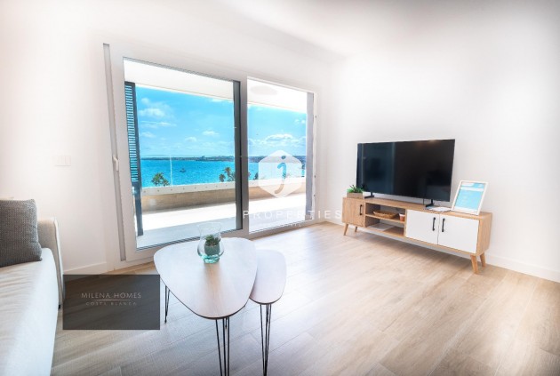Resale - Apartment / flat -
Torrevieja - Punta prima