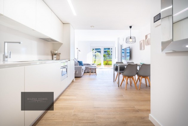 Resale - Apartment / flat -
Torrevieja - Punta prima