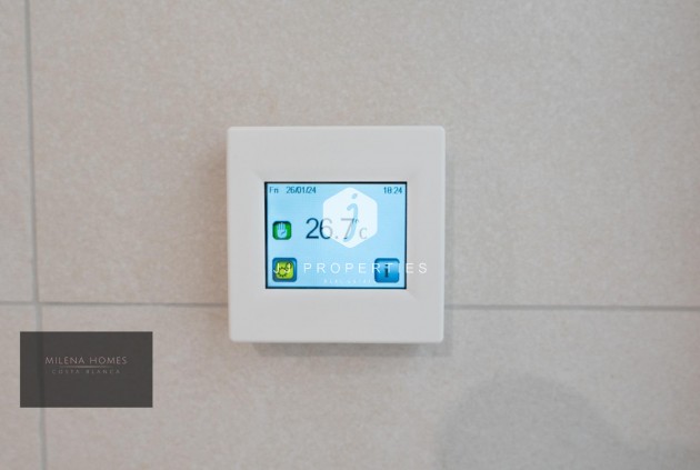 Resale - Apartment / flat -
Torrevieja - Punta prima