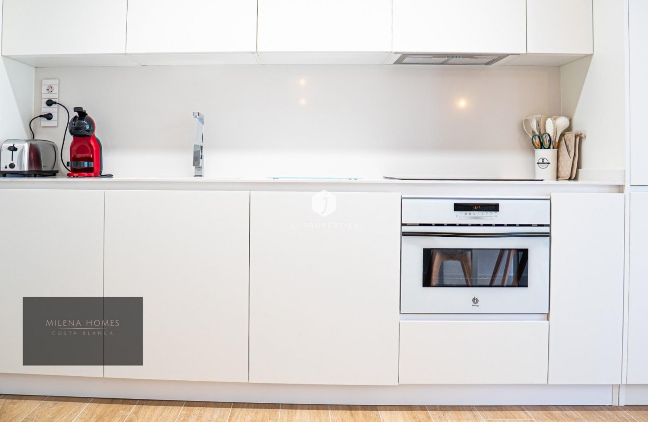 Resale - Apartment / flat -
Torrevieja - Punta prima