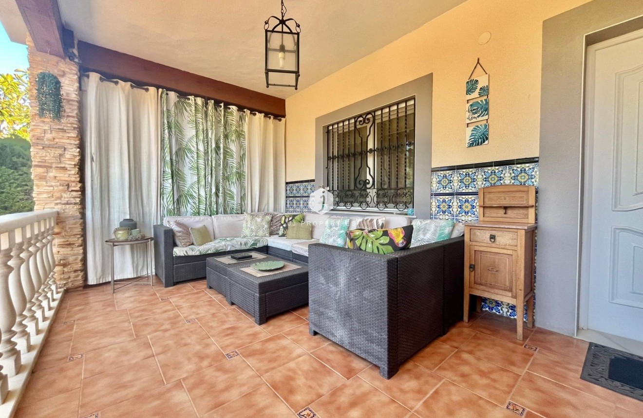 Segunda mano - Villa -
Torrevieja - Los Balcones - Los Altos del Edén