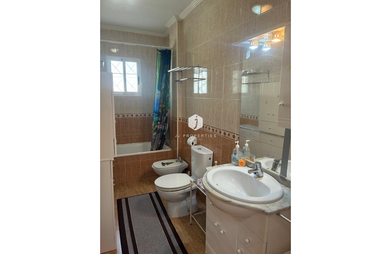 Resale - Bungalow -
Orihuela Costa - Los Almendros-la Florida