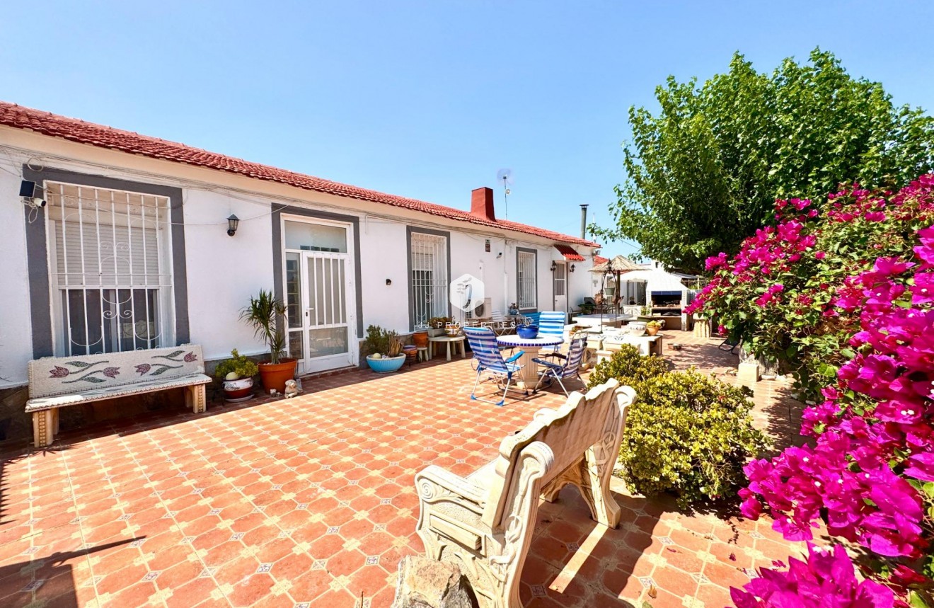 D'occasion - Villa -
Dolores - Comunidad Valenciana