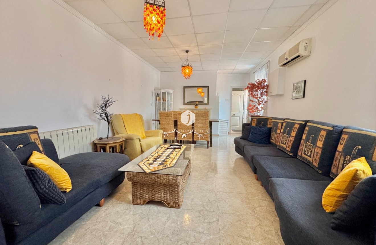 D'occasion - Villa -
Dolores - Comunidad Valenciana