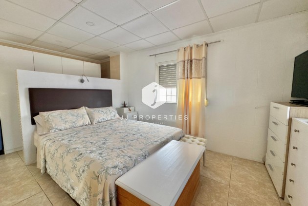 D'occasion - Villa -
Dolores - Comunidad Valenciana