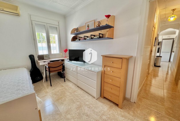 D'occasion - Villa -
Dolores - Comunidad Valenciana