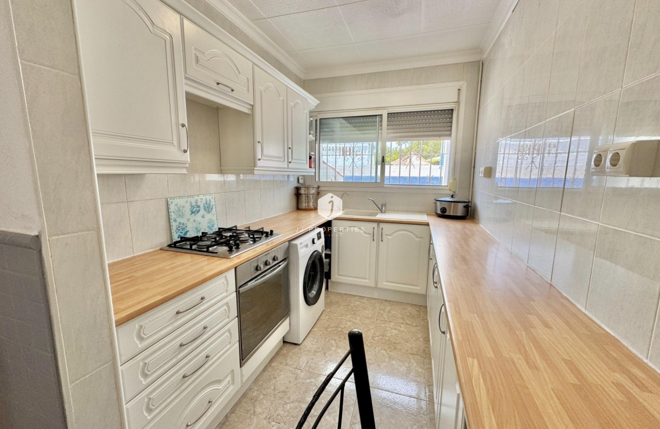 D'occasion - Villa -
Dolores - Comunidad Valenciana