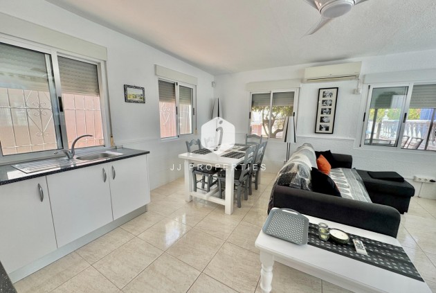 D'occasion - Villa -
Dolores - Comunidad Valenciana