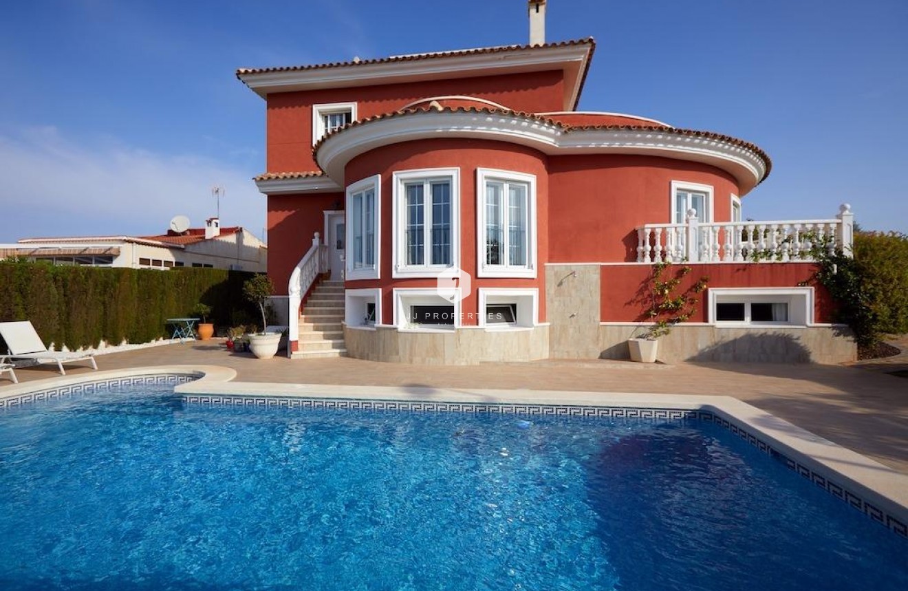 Resale - Villa -
Rojales - Inland