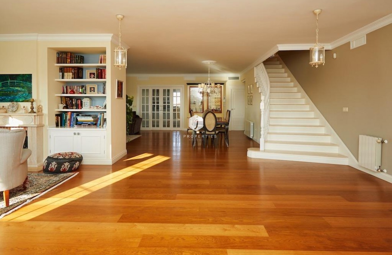 Resale - Villa -
Rojales - Inland