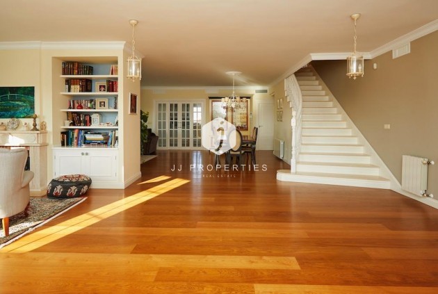 Resale - Villa -
Rojales - Inland