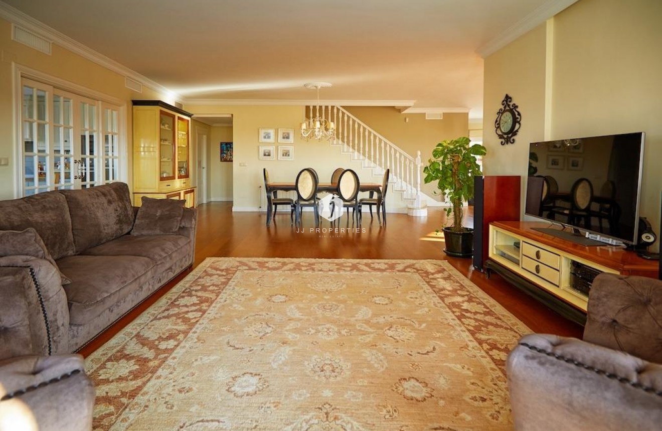 Resale - Villa -
Rojales - Inland