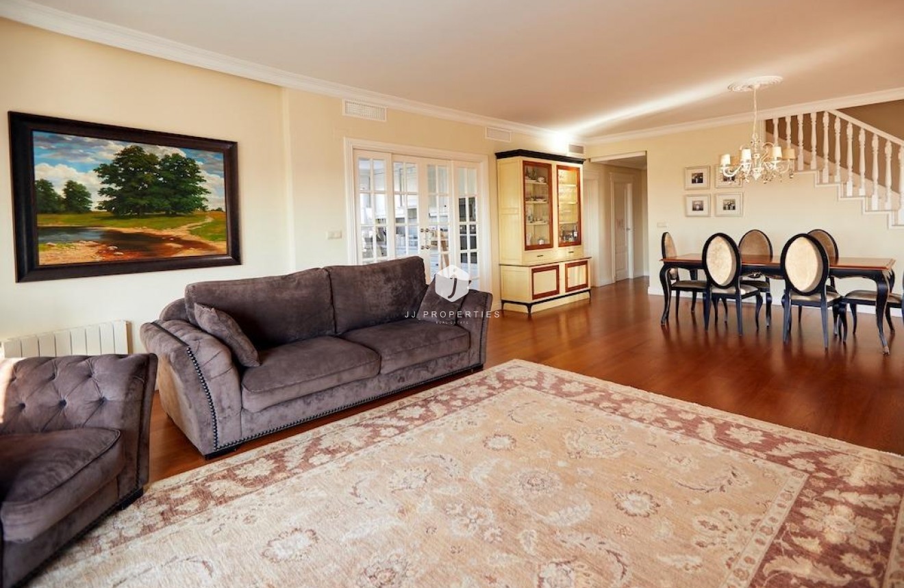 Resale - Villa -
Rojales - Inland