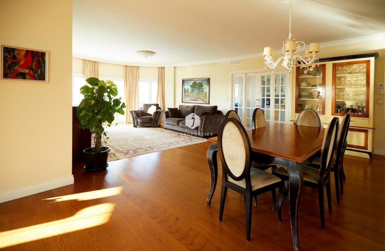 Resale - Villa -
Rojales - Inland