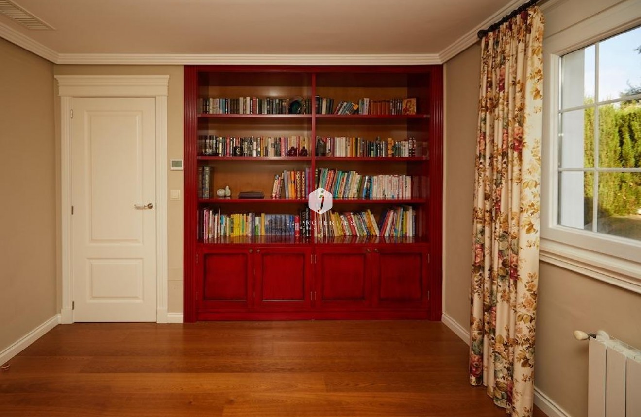 Resale - Villa -
Rojales - Inland