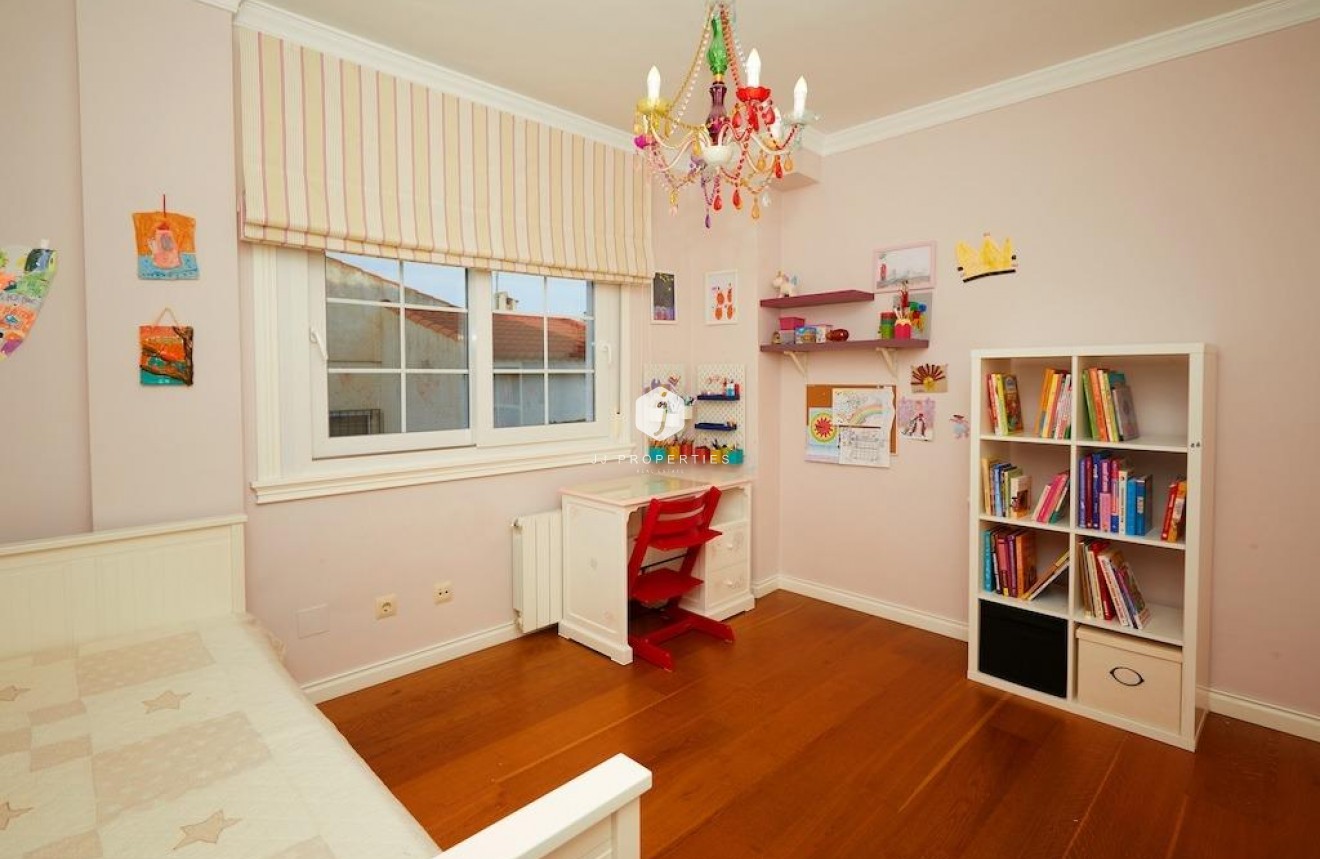 Resale - Villa -
Rojales - Inland