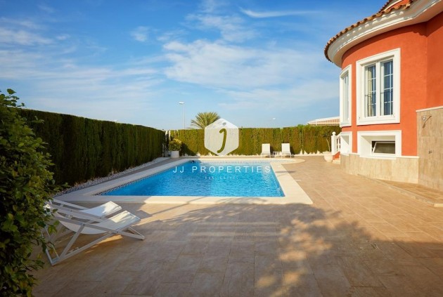 Resale - Villa -
Rojales - Inland