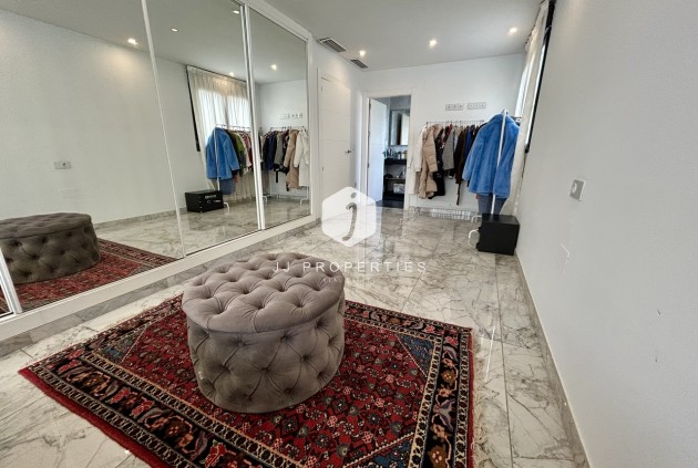 Resale - Villa -
Los Balcones - Costa Blanca