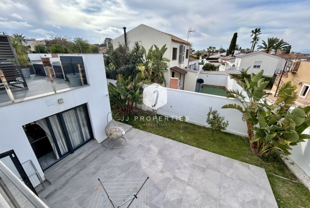Resale - Villa -
Los Balcones - Costa Blanca