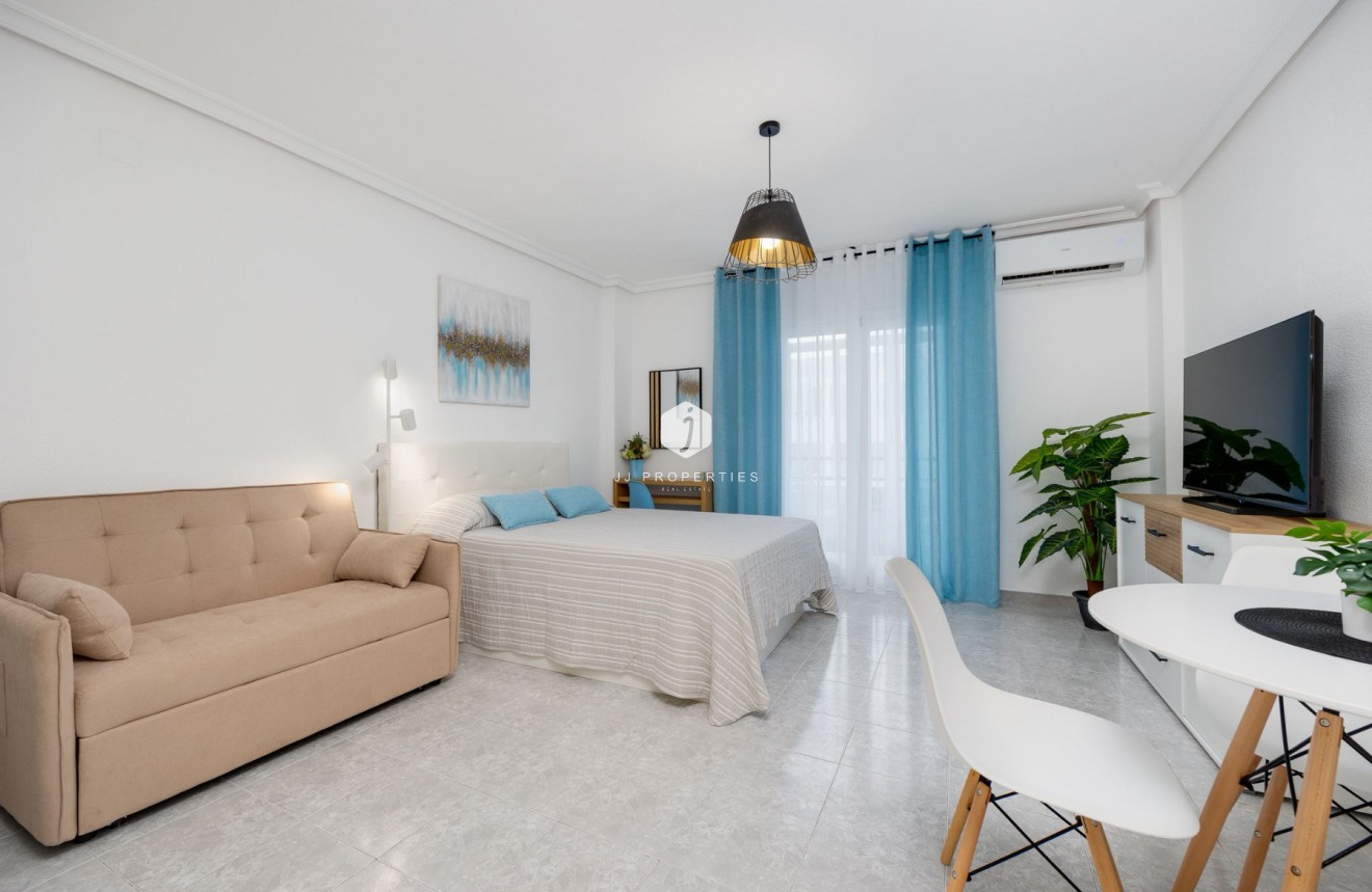 Resale - Apartment / flat -
Torrevieja - Costa Blanca