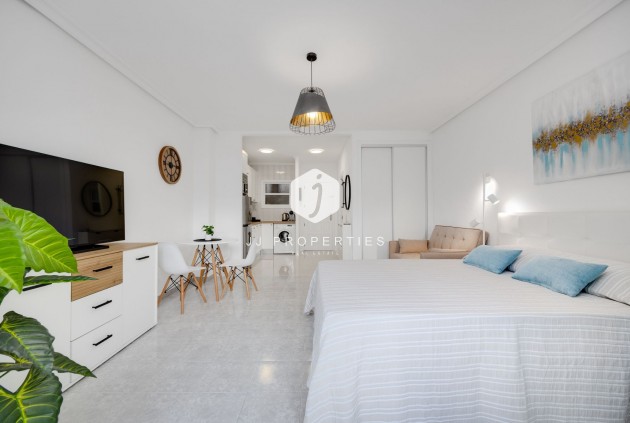 Resale - Apartment / flat -
Torrevieja - Costa Blanca