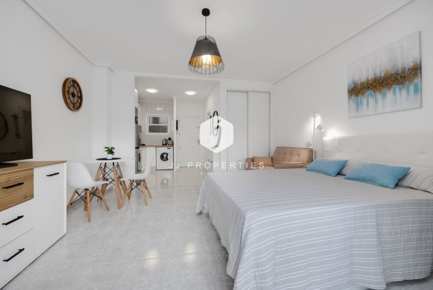 Resale - Apartment / flat -
Torrevieja - Costa Blanca