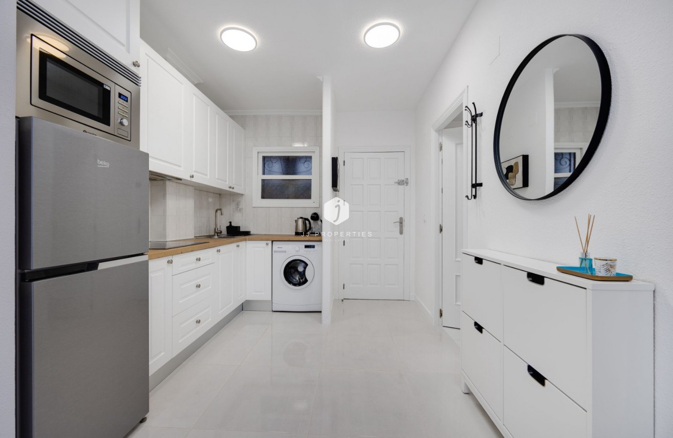 Resale - Apartment / flat -
Torrevieja - Costa Blanca