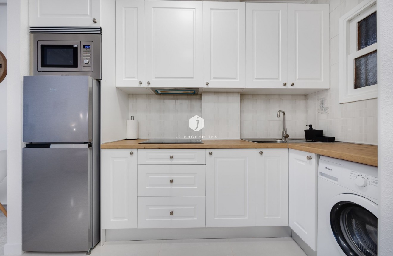 Resale - Apartment / flat -
Torrevieja - Costa Blanca