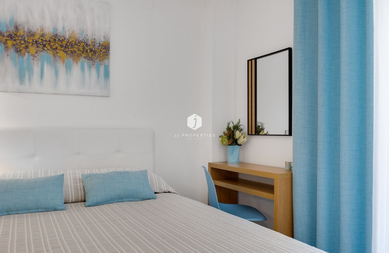 Resale - Apartment / flat -
Torrevieja - Costa Blanca