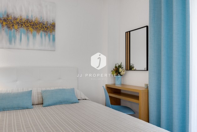 Resale - Apartment / flat -
Torrevieja - Costa Blanca