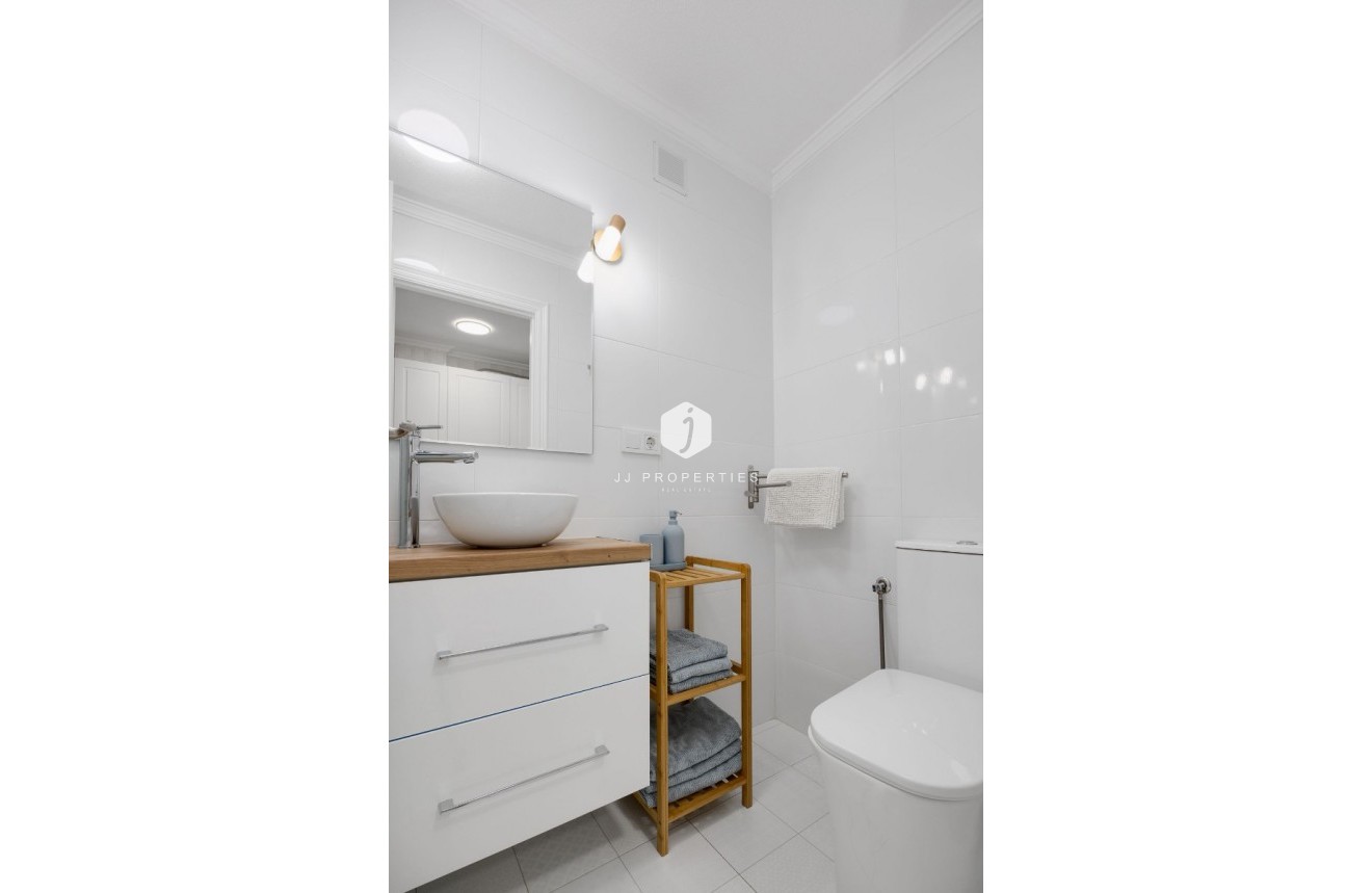 Resale - Apartment / flat -
Torrevieja - Costa Blanca