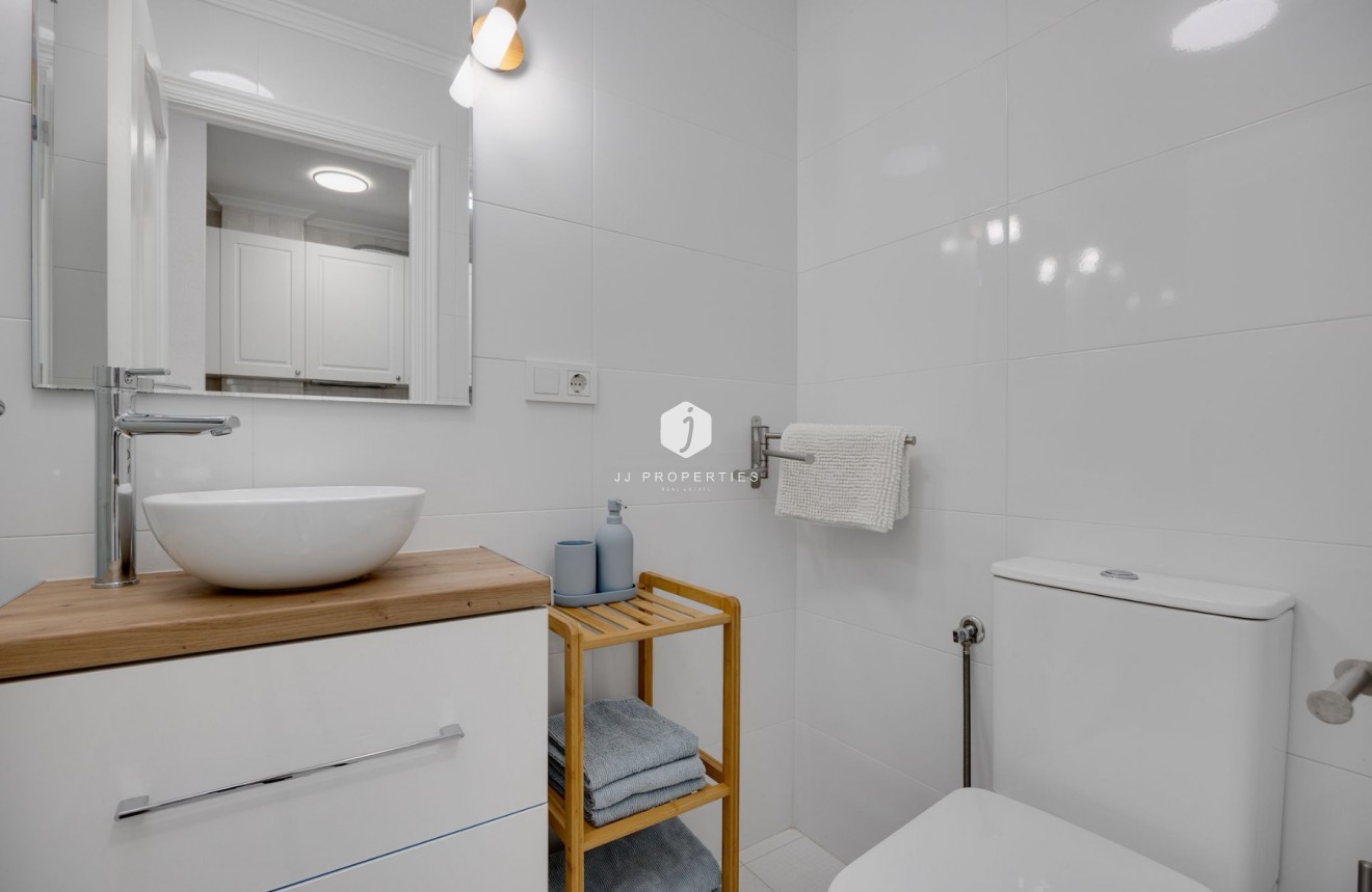 Resale - Apartment / flat -
Torrevieja - Costa Blanca