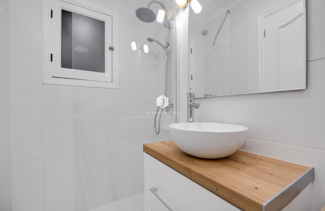 Resale - Apartment / flat -
Torrevieja - Costa Blanca