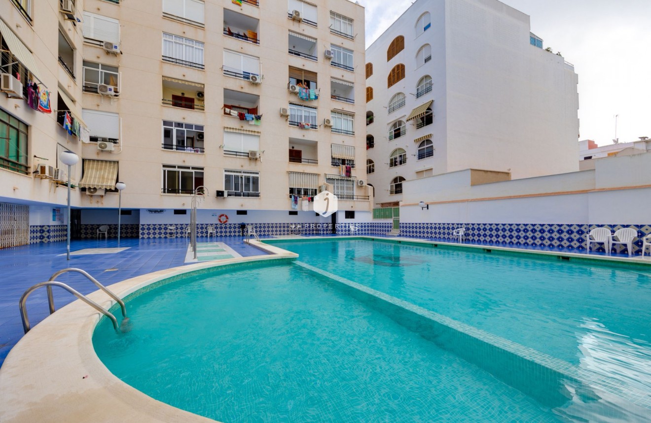 Resale - Apartment / flat -
Torrevieja - Costa Blanca