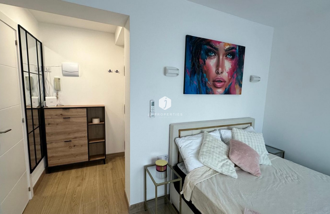 Resale - Apartment / flat -
Torrevieja - Costa Blanca