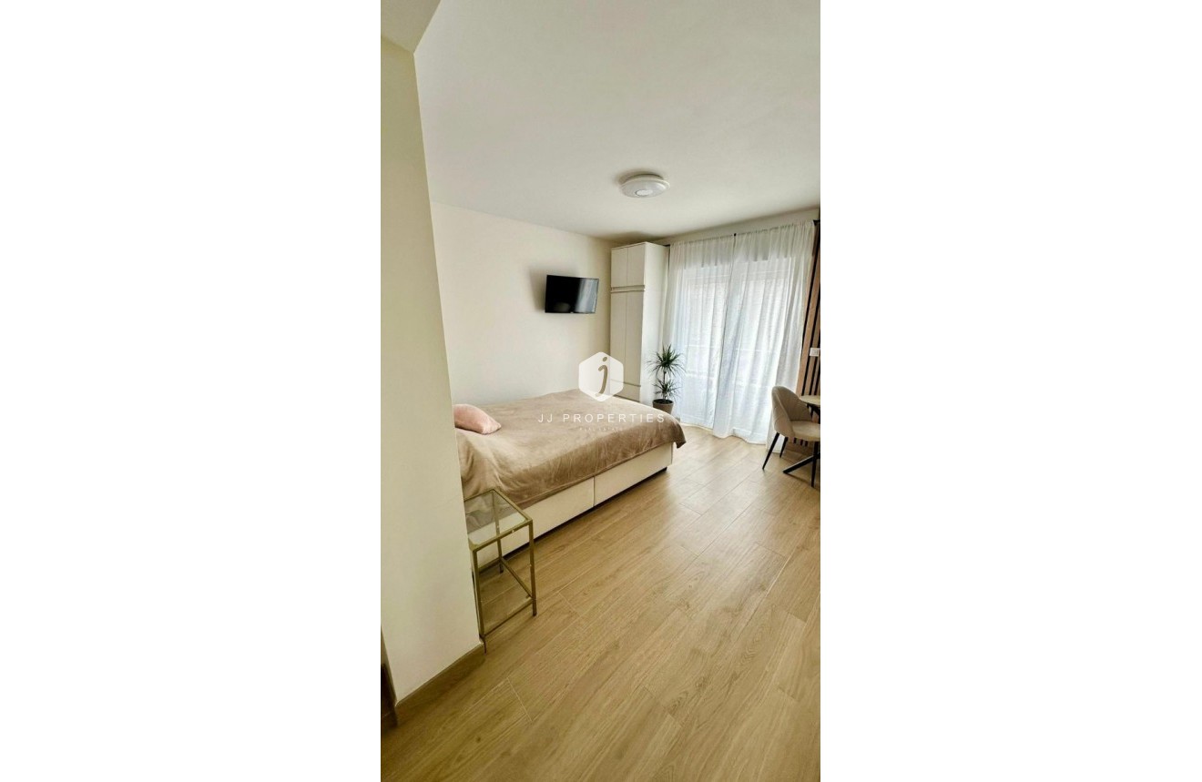 Resale - Apartment / flat -
Torrevieja - Costa Blanca