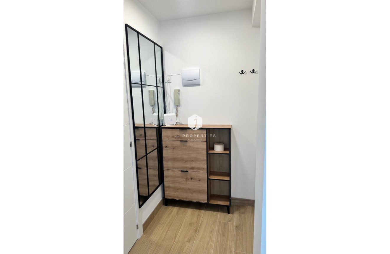 Resale - Apartment / flat -
Torrevieja - Costa Blanca