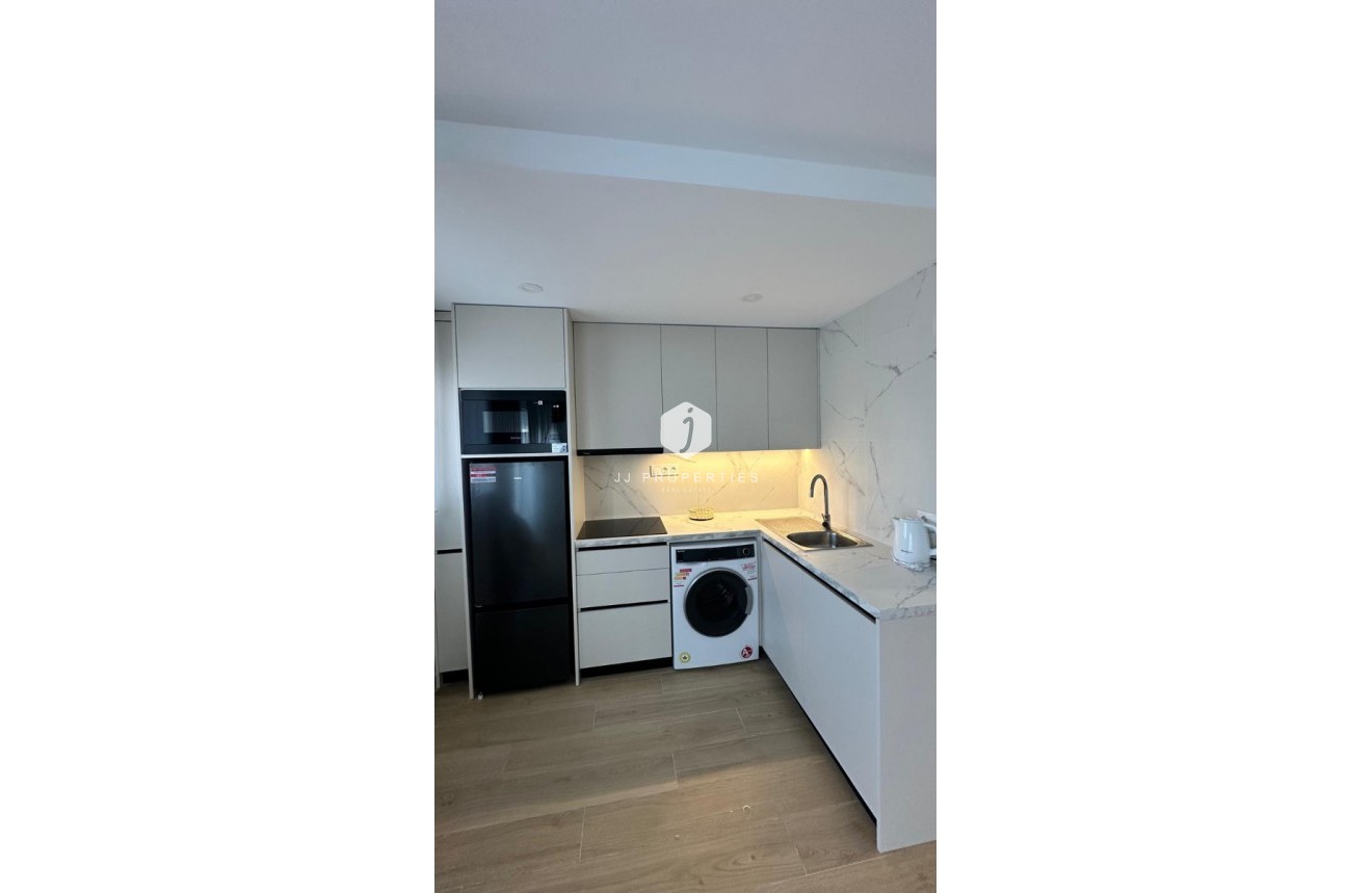 Resale - Apartment / flat -
Torrevieja - Costa Blanca