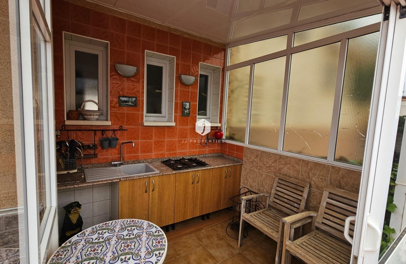 Resale - Villa -
Torrevieja - El chaparral