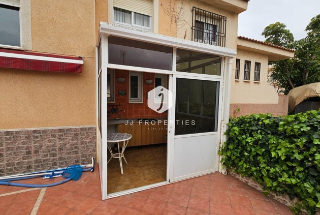 Resale - Villa -
Torrevieja - El chaparral