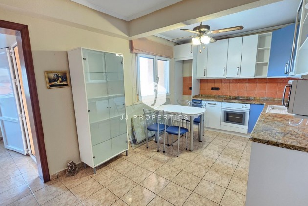 Resale - Villa -
Torrevieja - El chaparral