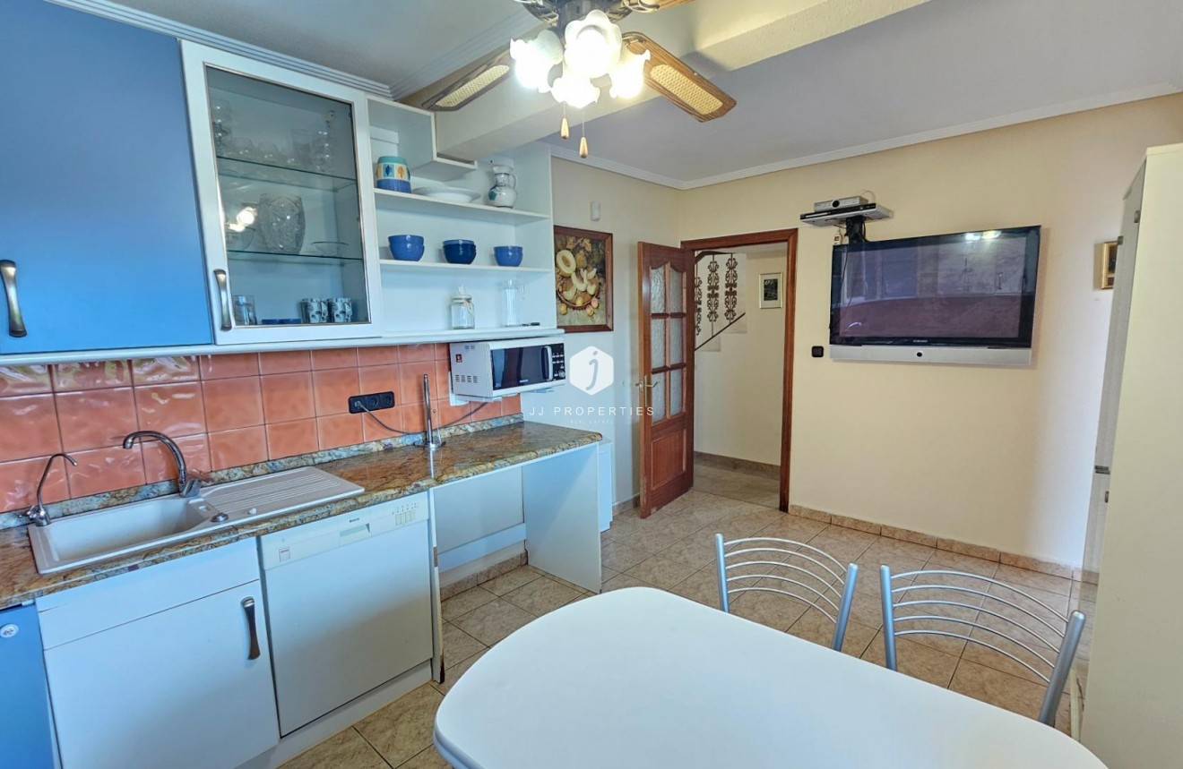 Resale - Villa -
Torrevieja - El chaparral