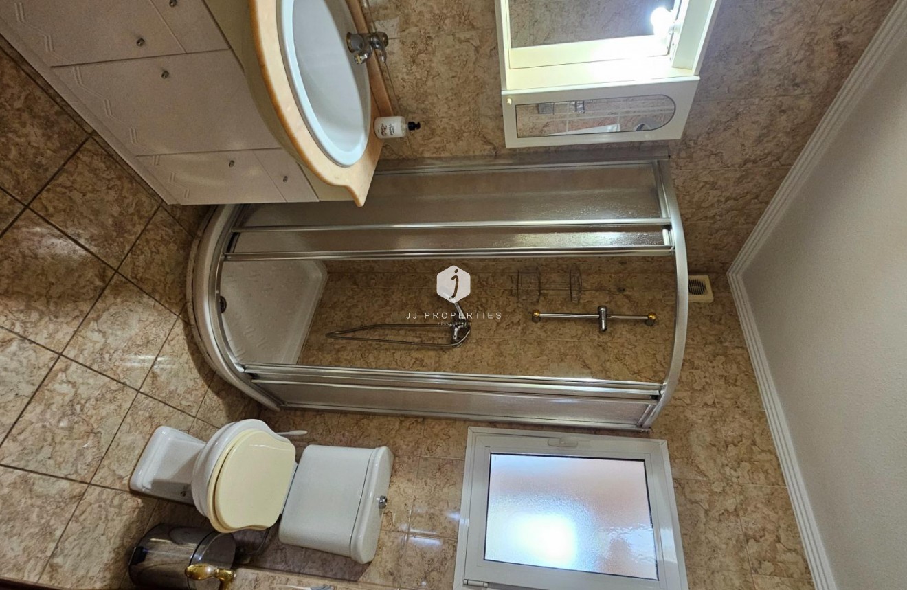 Resale - Villa -
Torrevieja - El chaparral